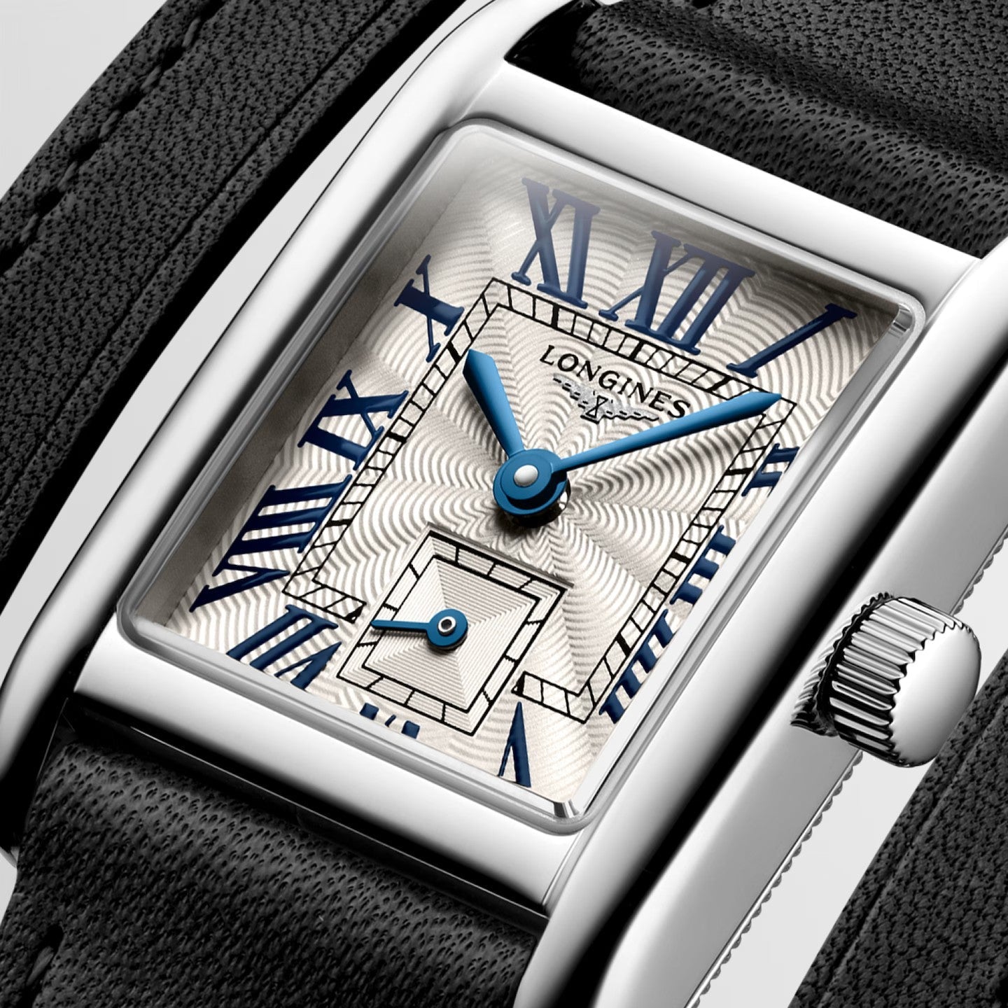 LONGINES MINI DOLCEVITA: THE ELEGANCE OF SUBTLE LUXURY IN AN TIMELESS FORMAT
