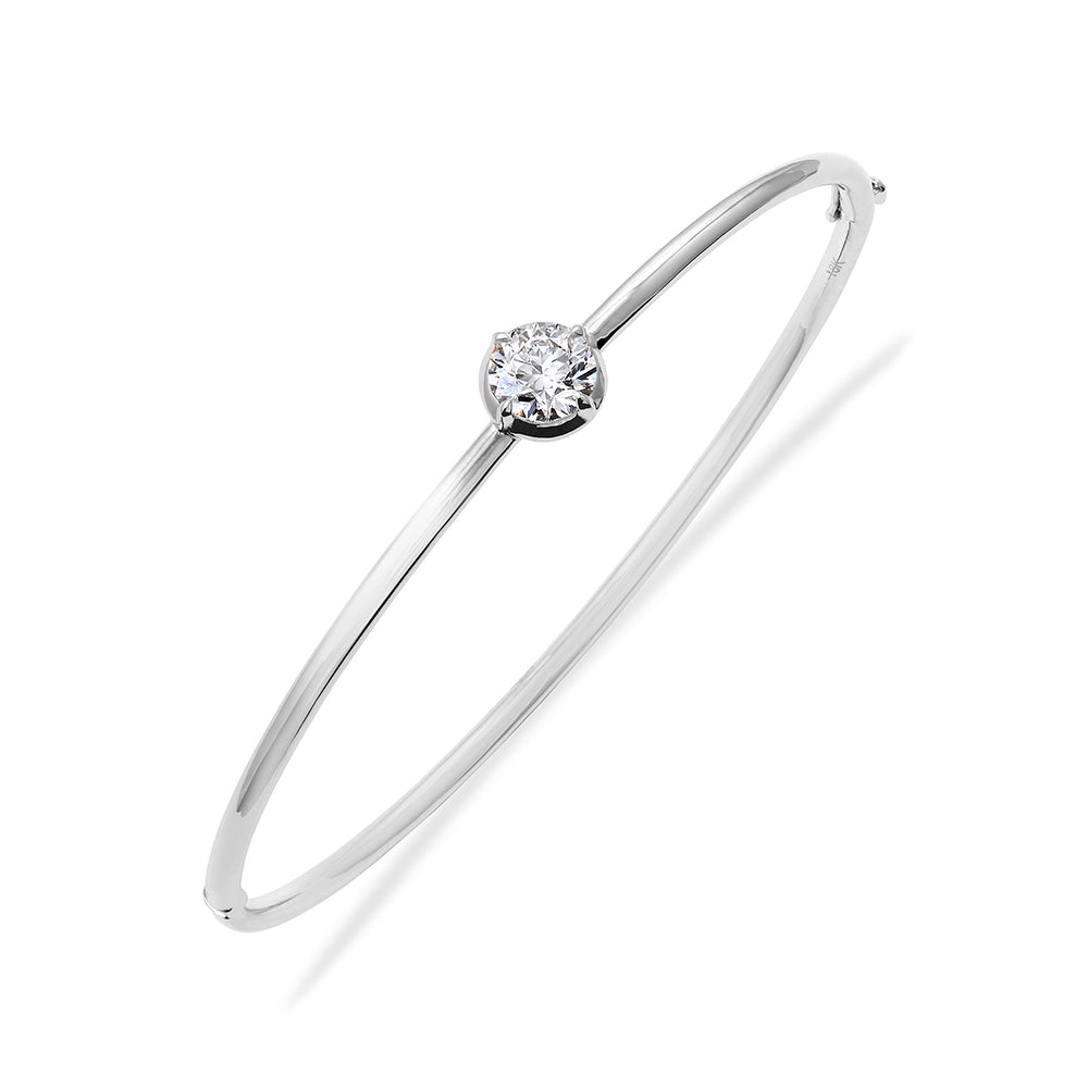 Clarity Diamond 18k Round Bangle