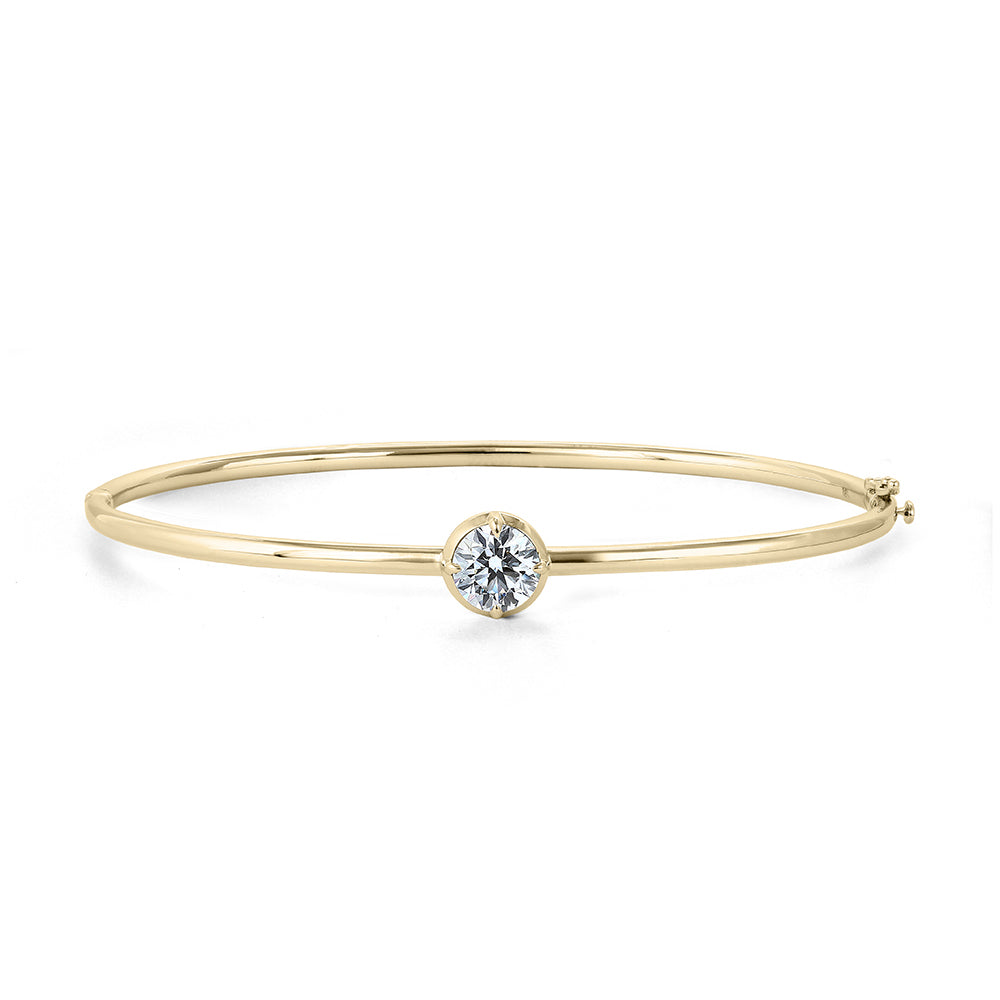 Clarity Diamond 18k Round Bangle