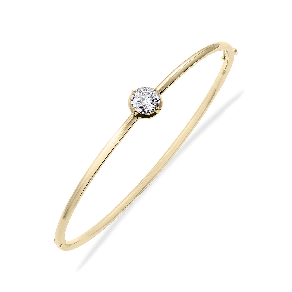 Clarity Diamond 18k Round Bangle