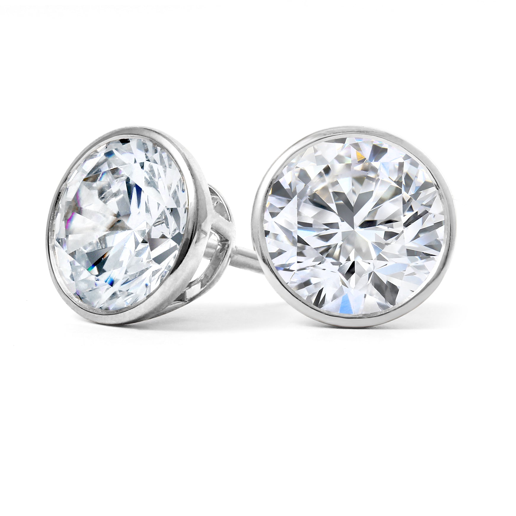 Clarity Diamond 18k Round Bezel Earrings