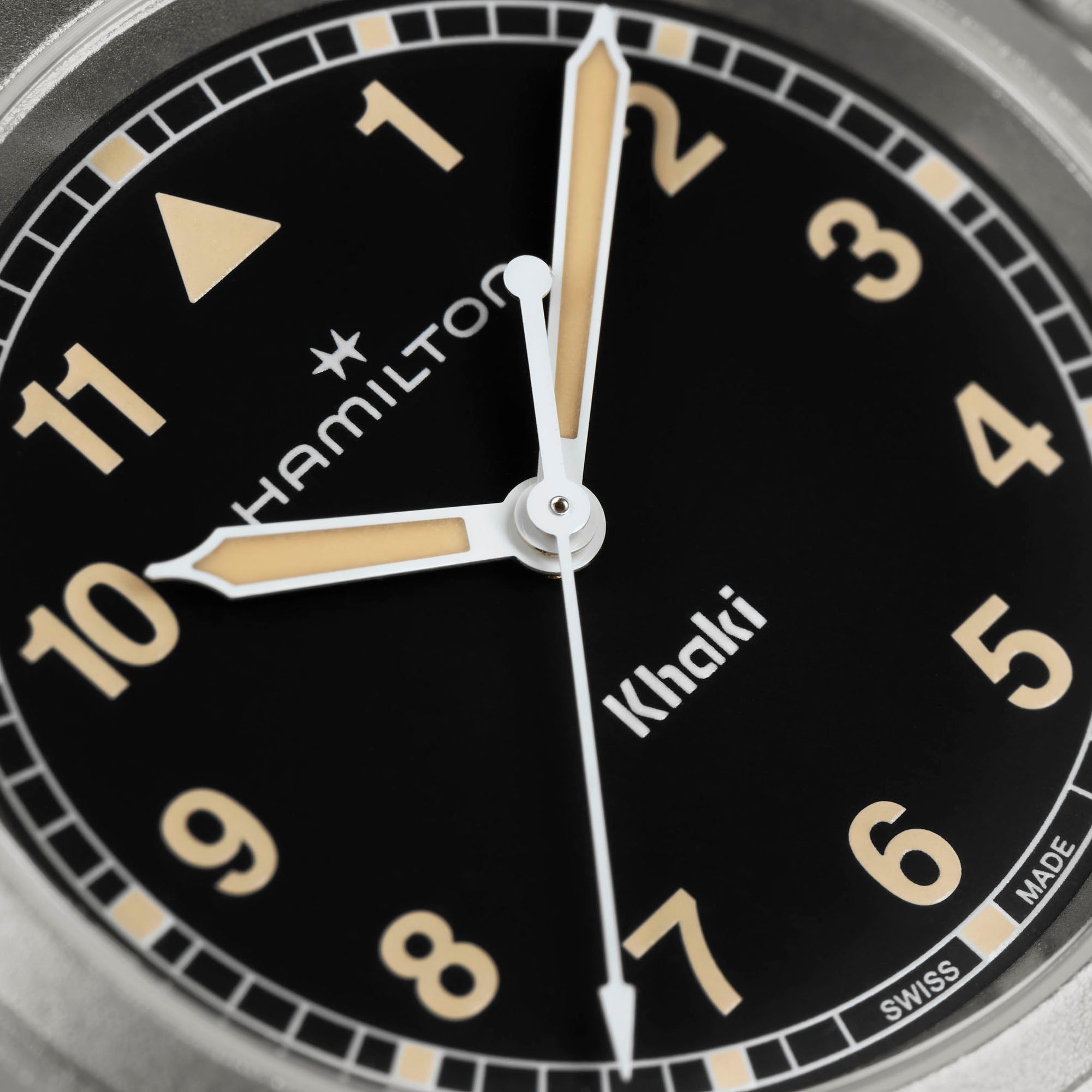 Khaki Field Quartz 33mm - H69301930